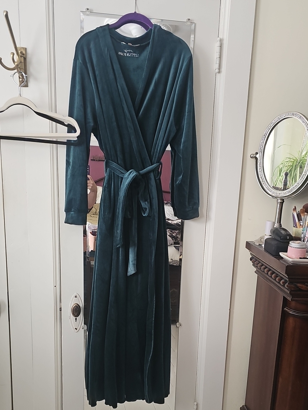 Poised Belle Robe - Emerald Green 2x